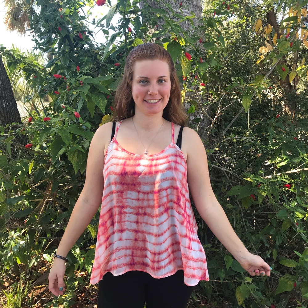 Beautiful Flowy Tank Top NWT - Picture 3 of 7